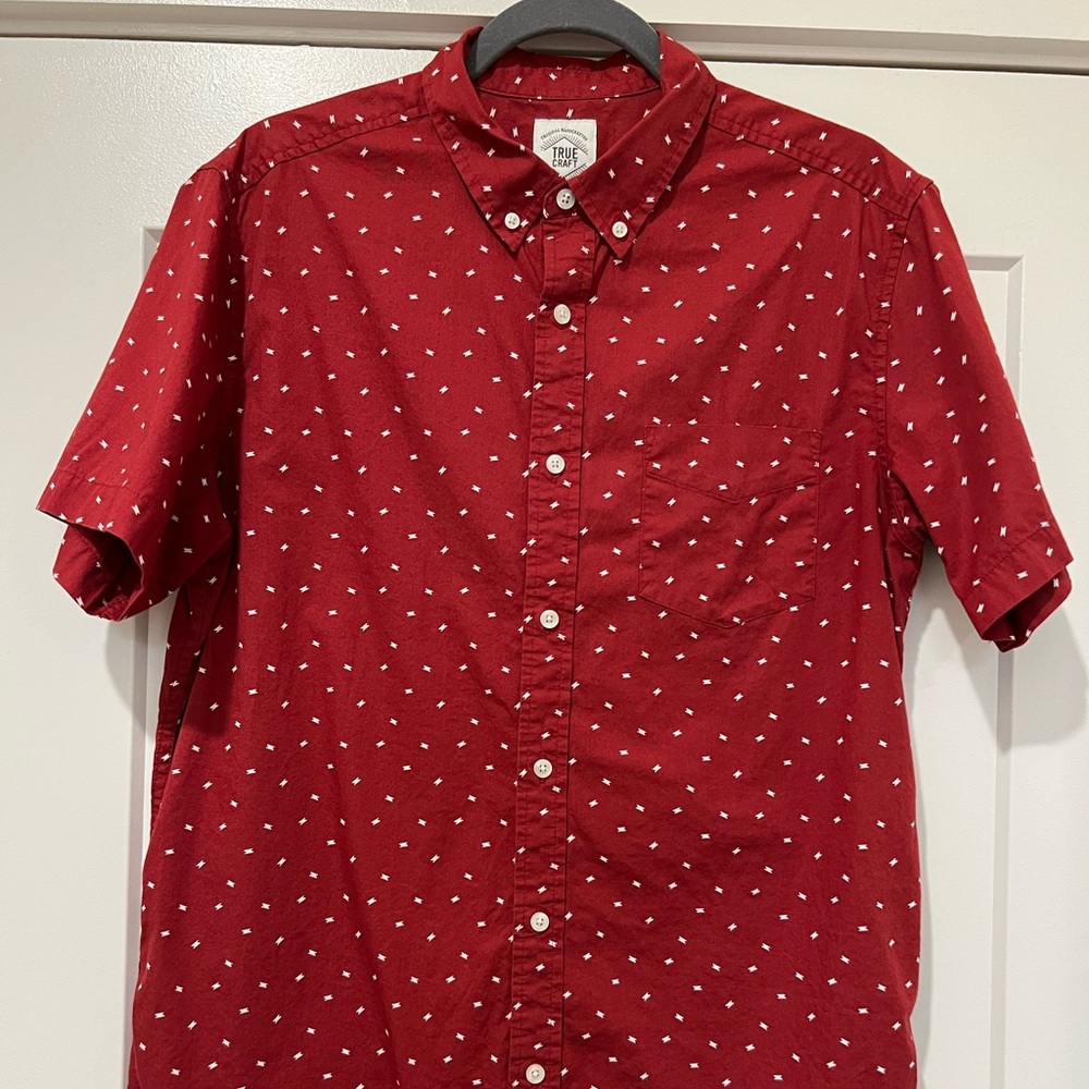 True Craft lightning print button up